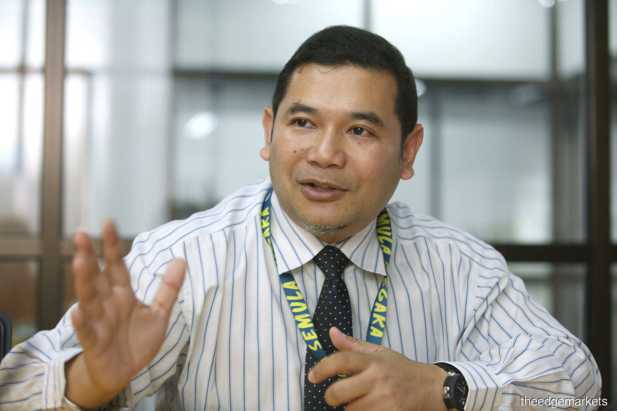 The police have seized Rafizi’s handphone for further investigation. (Photo by Sam Fong/The Edge)